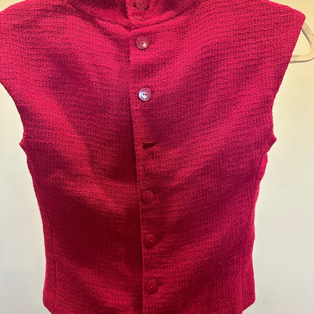 Chanel Raspberry Boucle Sleeveless 2 piece pant set - Picture 5 of 10